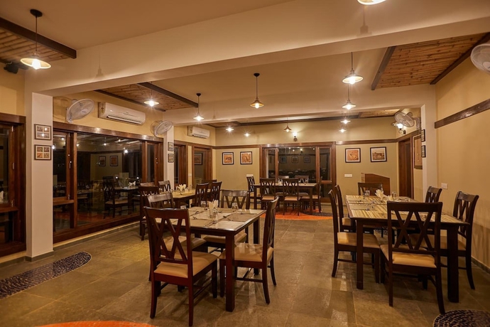 Imagen del bar/restaurante del Hotel Blackbuck Safari Lodge Velavadar. Foto 4