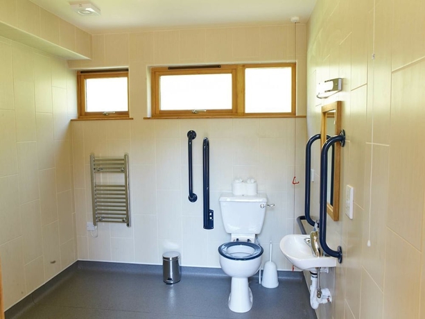 Imagen de los interiores del Hotel Blackwood Forest Silver Birch Wheelchair Accessible Cabin. Foto 7