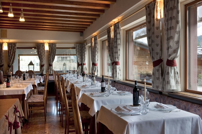 Imagen del bar/restaurante del Hotel Bladen. Foto 3