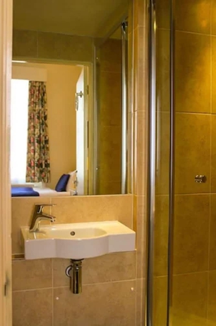 Imagen de la habitación del Hotel Blades. Foto 10