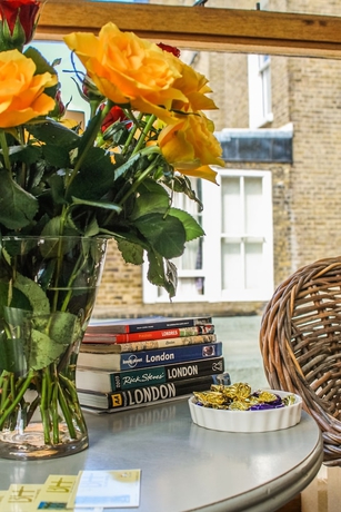 Imagen de los interiores del Hotel Blades. Foto 18