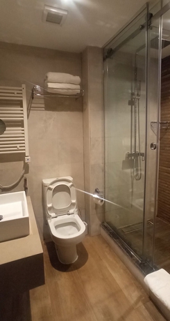 Imagen de la habitación del Hotel Bladi Suite Oran. Foto 11