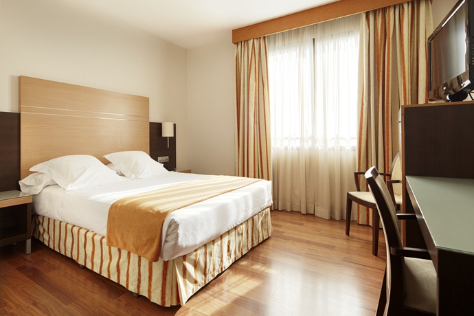 Imagen de la habitación del Hotel Blanca De Navarra. Foto 7