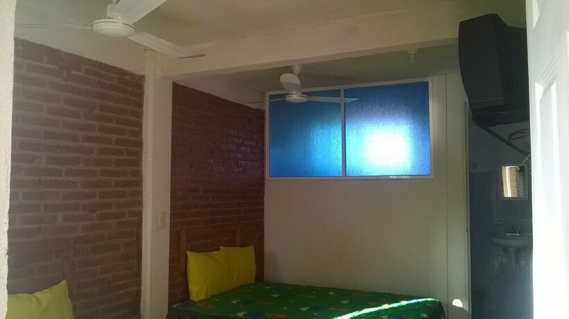 Imagen de la habitación del Hotel Blanch. Foto 13