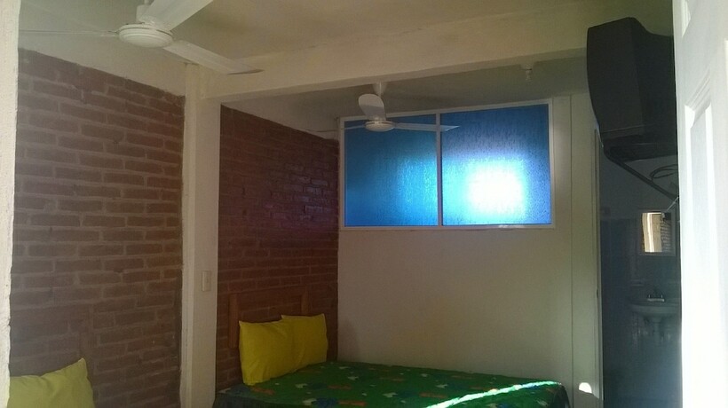 Imagen de la habitación del Hotel Blanch. Foto 17