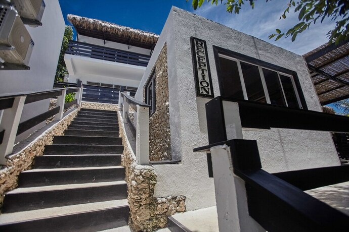 Imagen de los interiores del Hotel Blanco Beach Resort. Foto 37