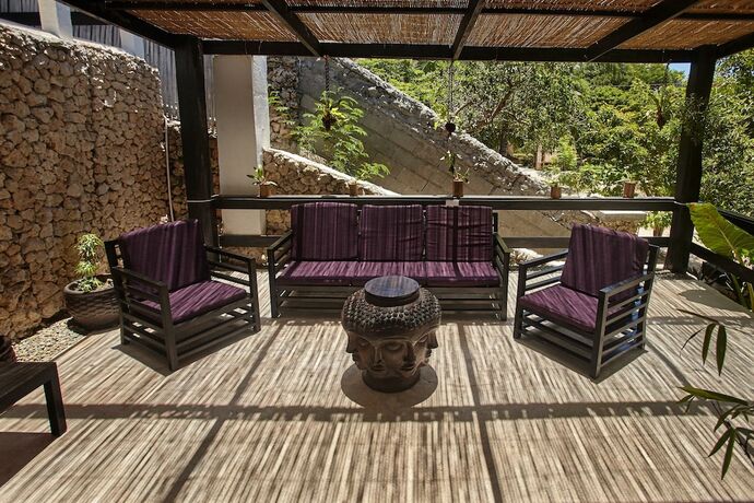 Imagen de los interiores del Hotel Blanco Beach Resort. Foto 39