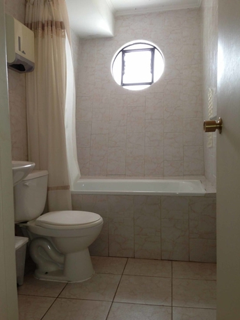 Imagen de la habitación del Hotel Blanco Encalada. Foto 13