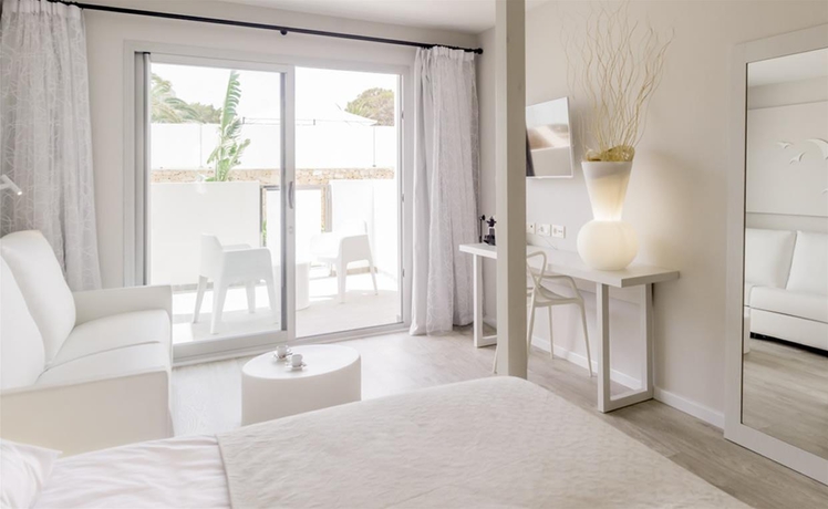 Imagen general del Hotel Blanco Formentera. Foto 8