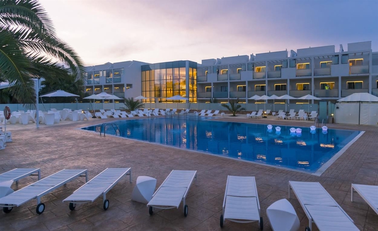 Imagen general del Hotel Blanco Formentera. Foto 13