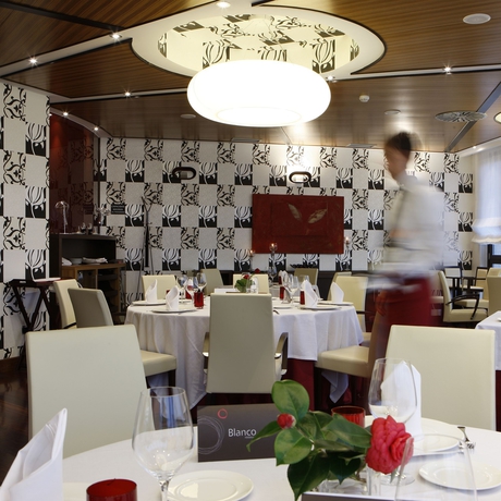 Imagen del bar/restaurante del Hotel Blanco, Navia. Foto 3