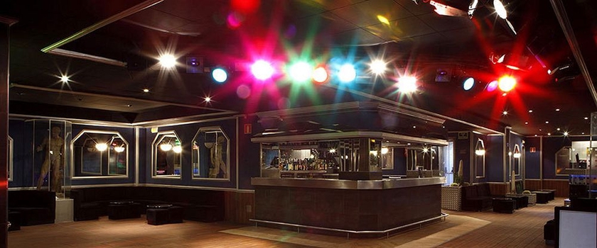 Imagen del bar/restaurante del Hotel Blanco, Navia. Foto 4