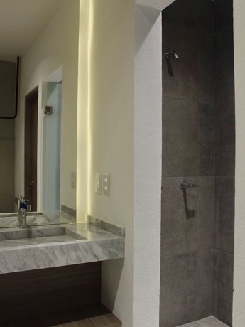Imagen de la habitación del Hotel Blanco Pachuca. Foto 10