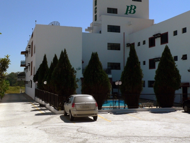 Imagen de la piscina del Hotel Blanco Palace. Foto 13