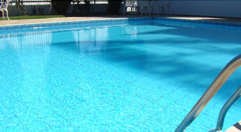 Imagen de la piscina del Hotel Blanco Palace. Foto 14