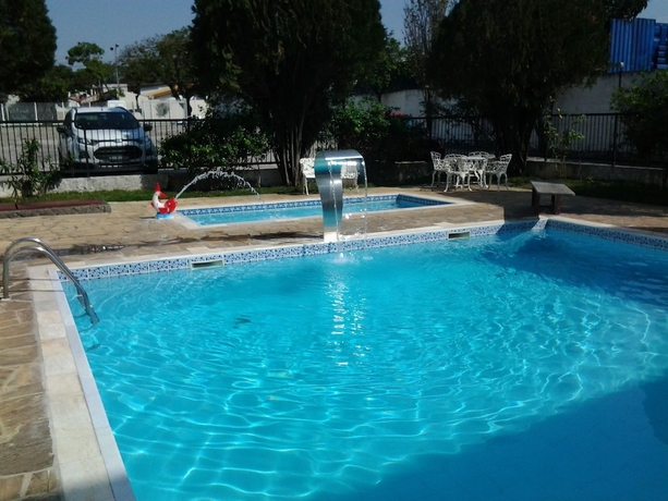 Imagen de la piscina del Hotel Blanco Palace. Foto 16