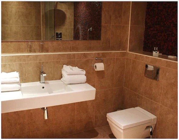 Imagen de la habitación del Hotel Blanco's Port Talbot. Foto 11