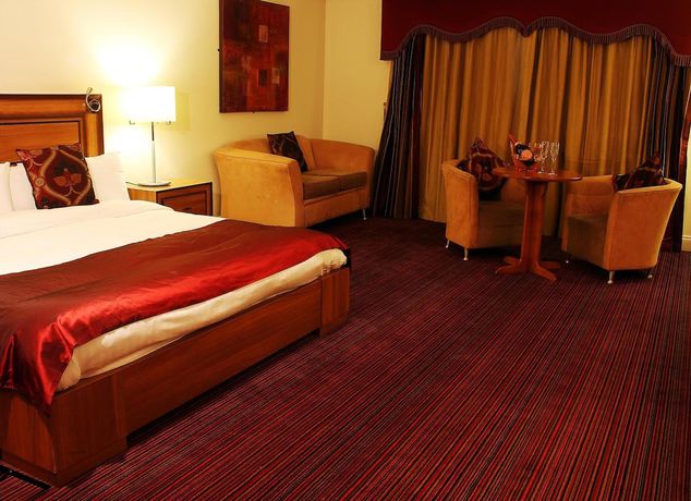 Imagen de la habitación del Hotel Blanco's Port Talbot. Foto 17