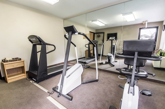 Imagen de los interiores del Hotel Blankenbaker Inn. Foto 14