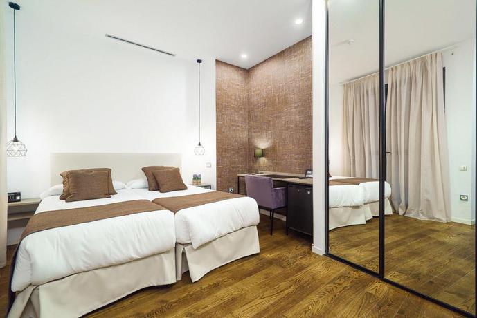 Imagen de la habitación del Hotel Blanq Carmen. Foto 6