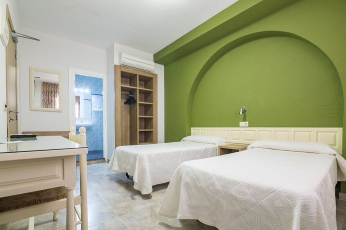 Imagen de la habitación del Hotel Blasón Junior. Foto 16