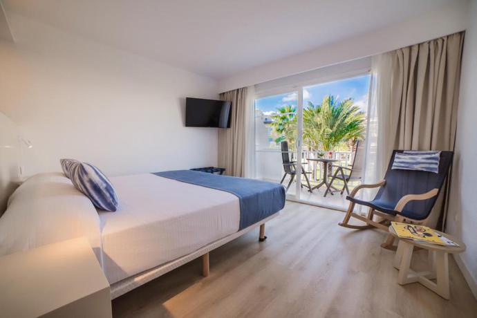 Imagen de la habitación del Hotel Blau Punta Reina. Foto 8