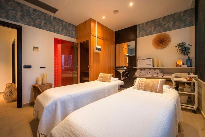 Imagen de los interiores del Hotel Blau Punta Reina. Foto 16