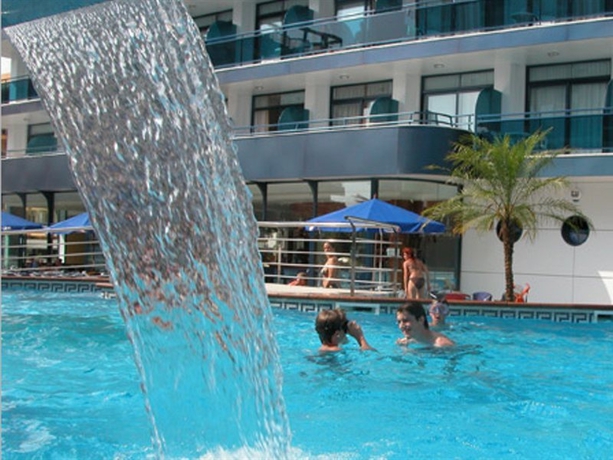 Imagen general del Hotel Blaucel. Foto 4