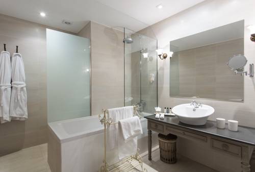 Imagen de la habitación del Hotel Blaumar Llafranc. Foto 9