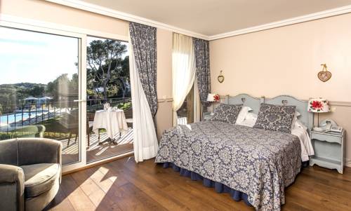 Imagen de la habitación del Hotel Blaumar Llafranc. Foto 13