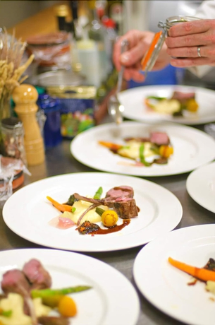 Imagen del bar/restaurante del Hotel Blaxsta Vingård. Foto 2