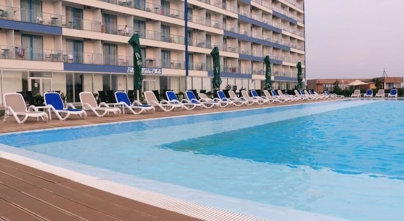 Imagen de la piscina del Hotel Blaxy Premium Resort Olimp. Foto 17