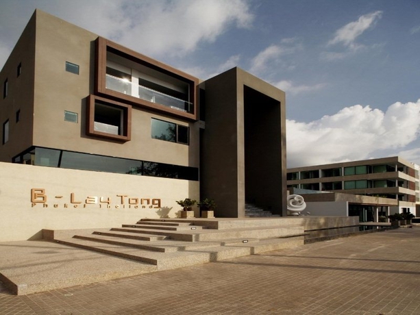 Imagen general del Hotel B-lay Tong Beach Resort. Foto 6