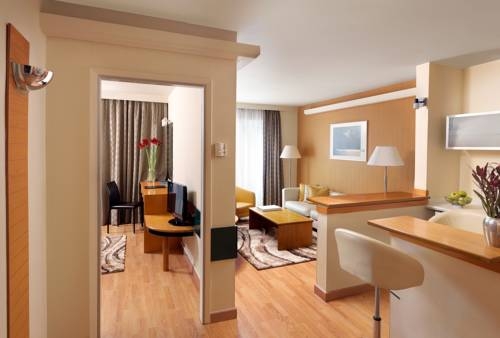 Imagen general del Hotel Blazer Suites Hotel. Foto 5