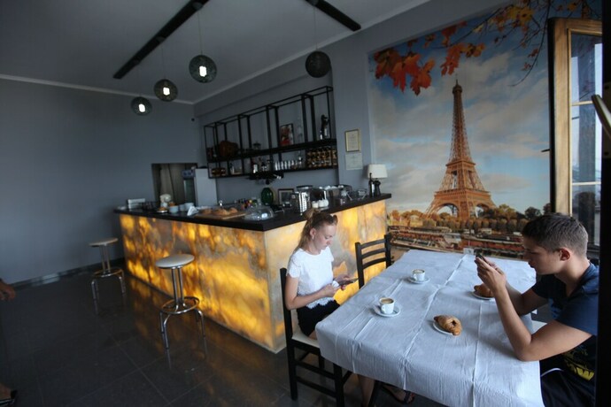 Imagen del bar/restaurante del Hotel Ble Ble Vlore. Foto 8