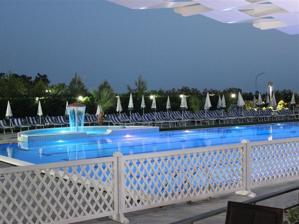 Imagen general del Hotel Bleart. Foto 7