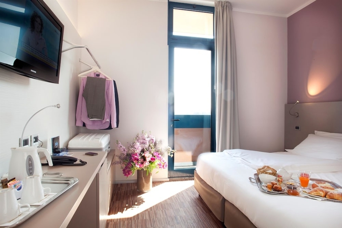 Imagen de la habitación del Hotel Bleis, Bolonia. Foto 6