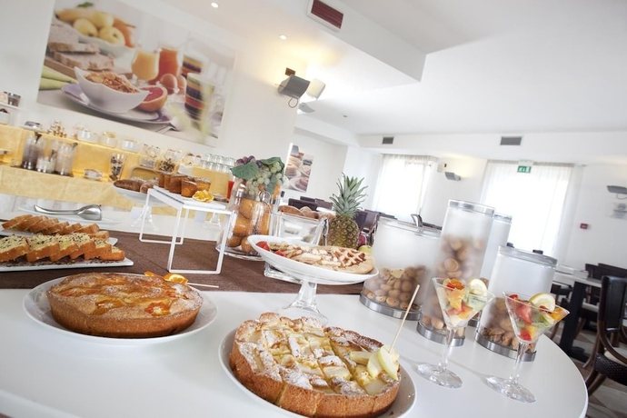 Imagen del bar/restaurante del Hotel Bleis, Bolonia. Foto 4