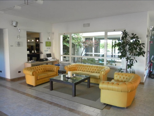 Imagen general del Hotel Bleis. Foto 2