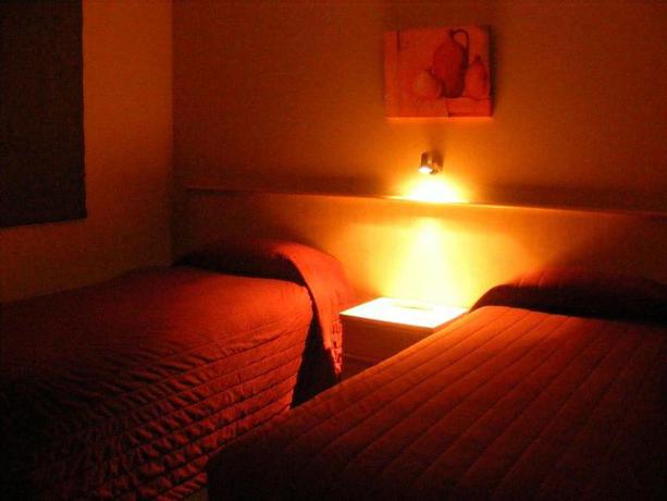 Imagen de la habitación del Hotel Blenheim Spa Motor Lodge. Foto 12