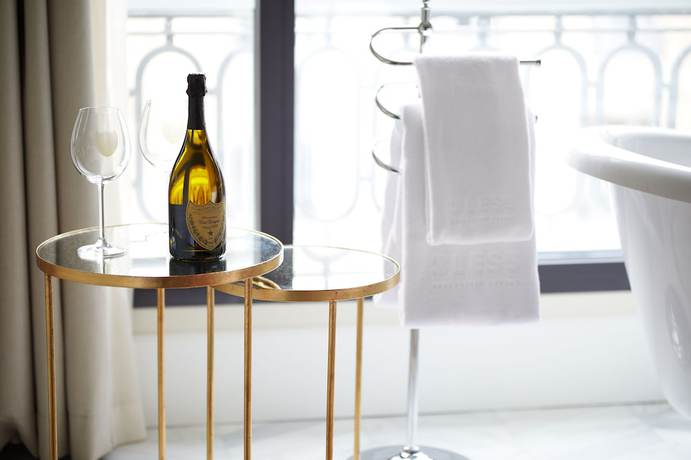 Imagen de la habitación del Hotel Bless Hotel Madrid, A Member Of The Leading Hotels Of The World. Foto 17