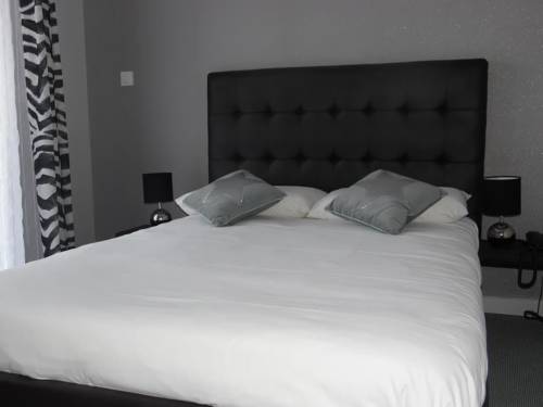 Imagen de la habitación del Hotel Bleu Azur. Foto 15