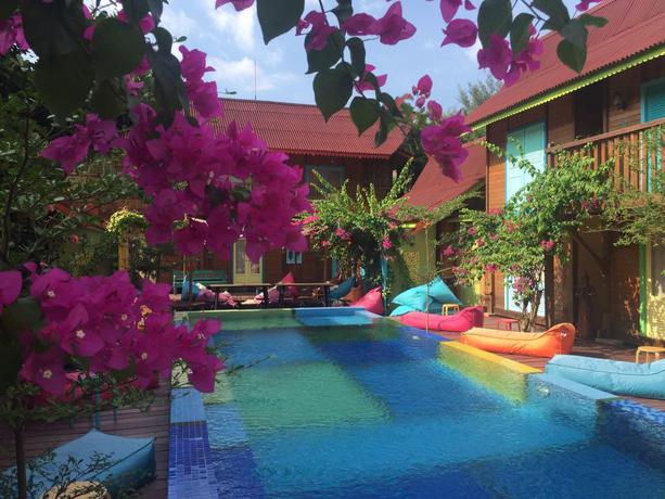 Imagen de la piscina del Hotel Bleu Verde I Am Colors. Foto 11