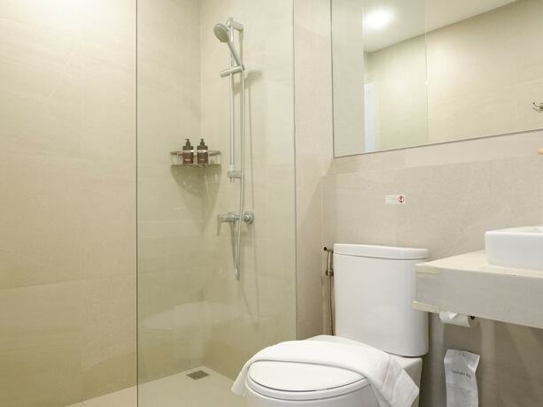 Imagen de la habitación del Hotel Bliq Chanthaburi. Foto 18
