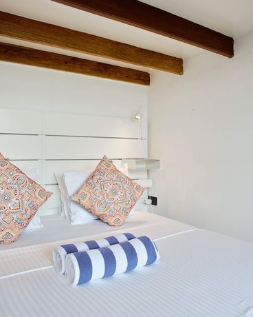 Imagen de la habitación del Hotel Bliss Dhigurah. Foto 17