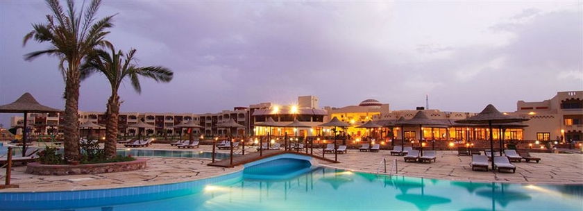 Imagen de la piscina del Hotel Bliss Nada Beach Resort. Foto 14