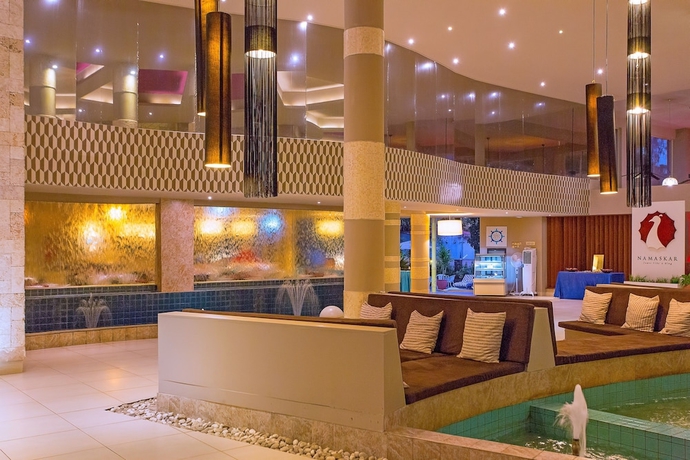 Imagen de los interiores del Hotel Bliss Resort. Foto 16