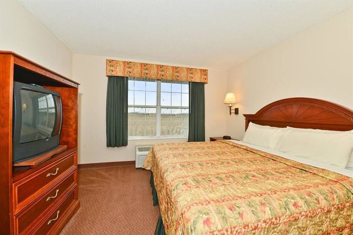 Imagen de la habitación del Hotel BlissPoint Inn and Suites. Foto 5