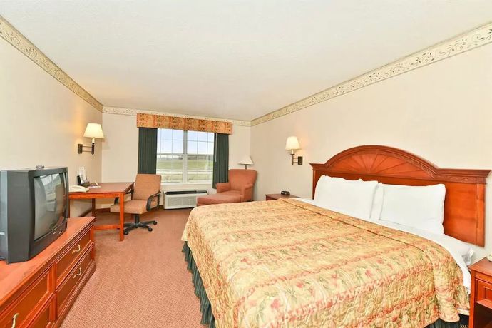 Imagen de la habitación del Hotel BlissPoint Inn and Suites. Foto 10