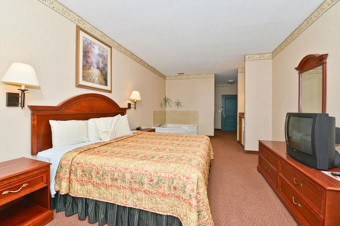 Imagen de la habitación del Hotel BlissPoint Inn and Suites. Foto 14